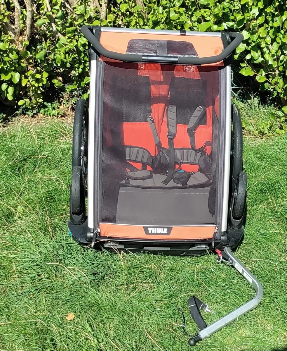 Thule Chariot Cross 2 Double Bike Trailer - Image 1