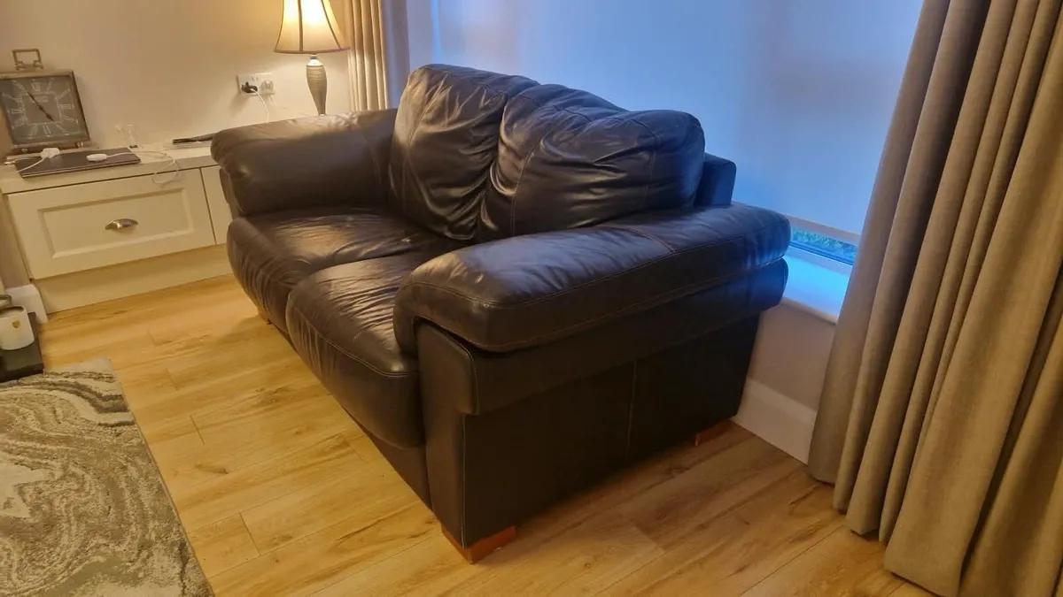 Sofa - Image 3
