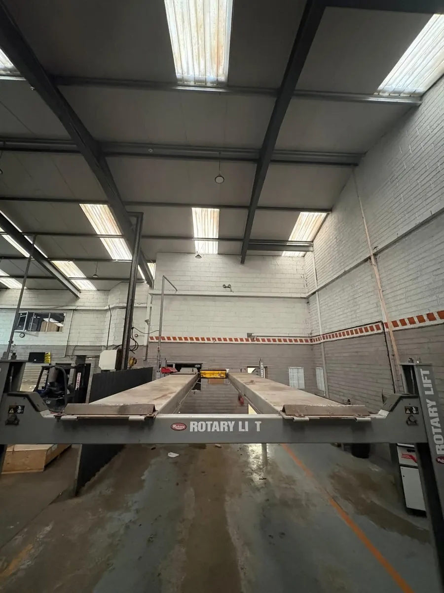 Rotary 4-Post Alignment Lift - Image 1