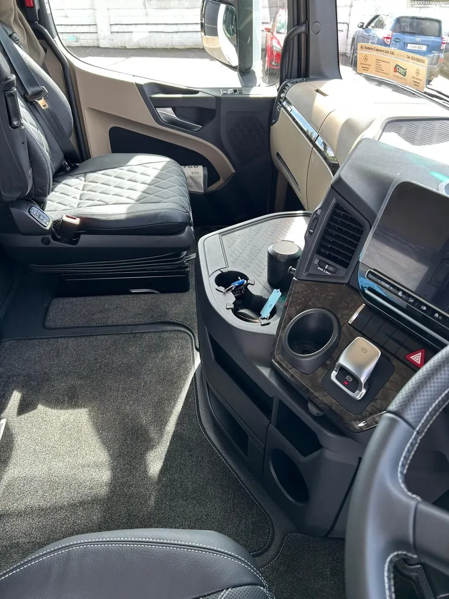 Mercedes-Benz Actros Pro Cab - Image 3