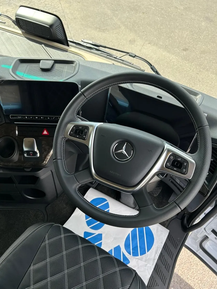 Mercedes-Benz Actros Pro Cab - Image 4