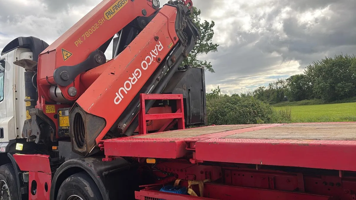 2016 DAF CF440 8x4 Palfinger Crane Truck - Image 4