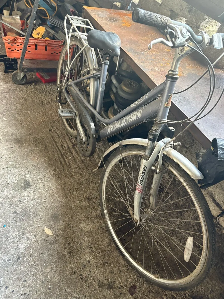 Pioneer Raleigh ladies bike for sale .. - Image 3