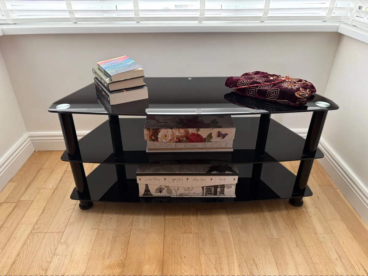TV Unit - Image 4