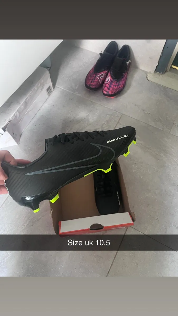 Football boots - Image 2