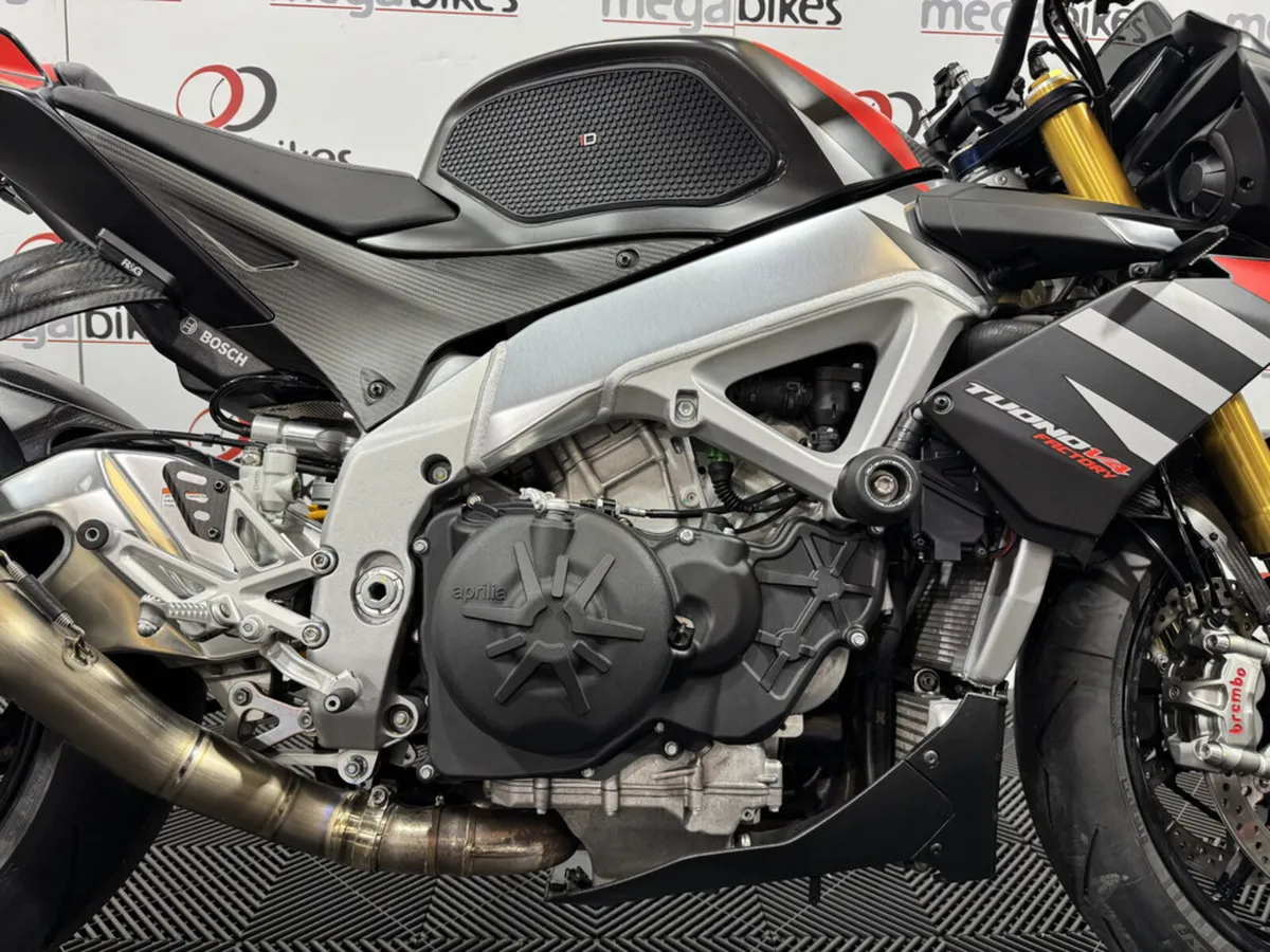 Aprilia Tuono V4 Factory 2020 - Image 4