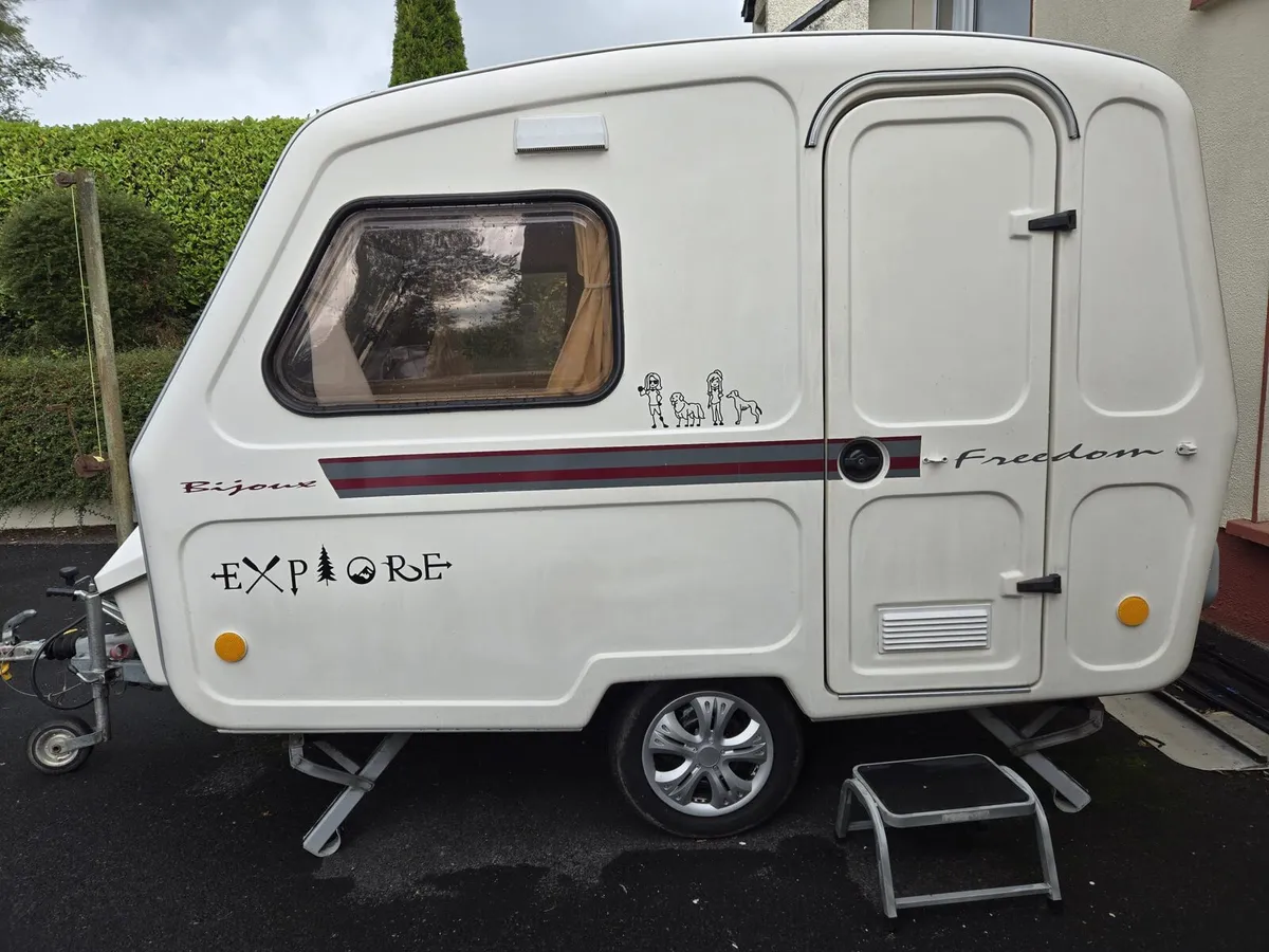 2011 Freedom Microlite Bijoux Caravan - Image 1