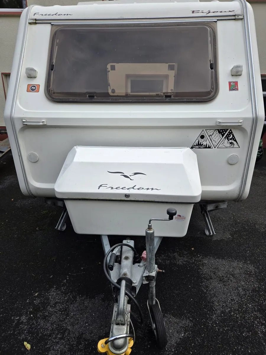 2011 Freedom Microlite Bijoux Caravan - Image 3