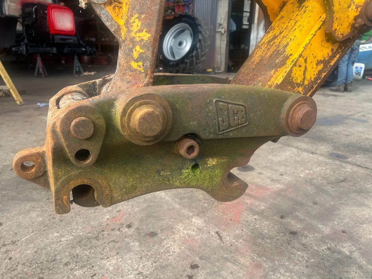 JCB ((45mm)) Semi Quick Hitch For 3CX - Image 3