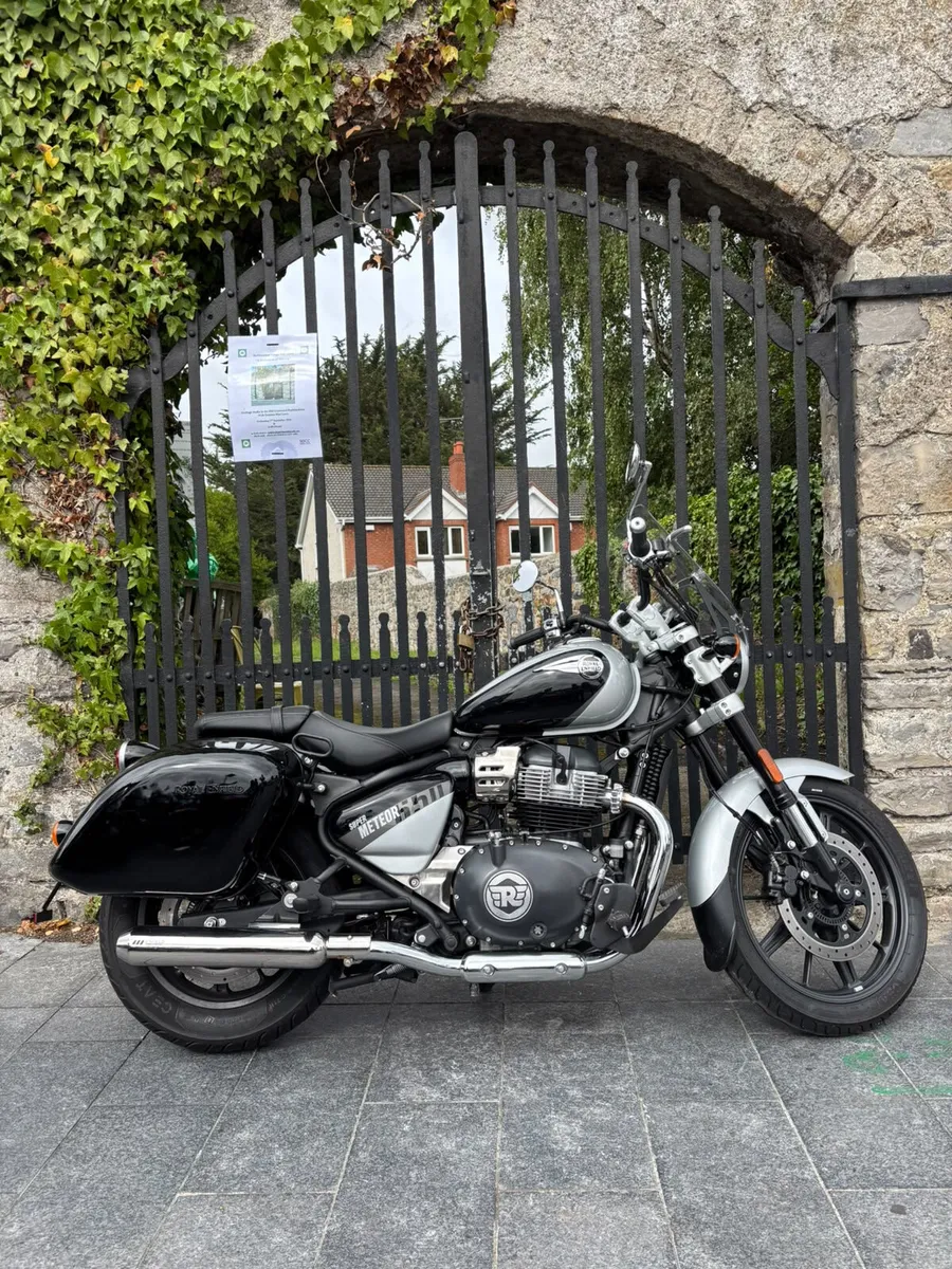 2024 ROYAL ENFIELD SUPER METEOR 650 MOTO4U - Image 1
