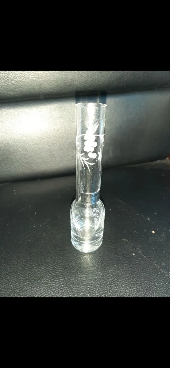 Vintage Duiske Irish handcut glass bud vase - Image 1