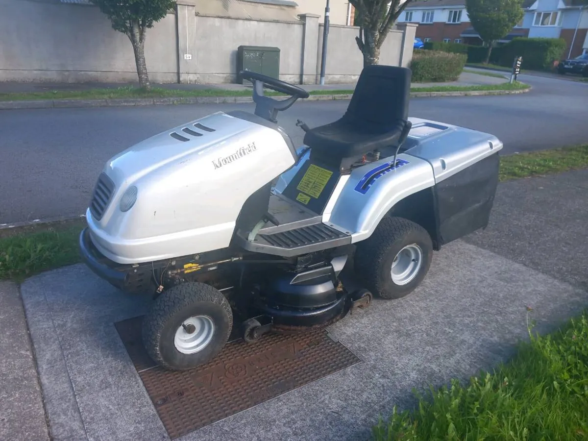 Ride on lawnmower - Image 2