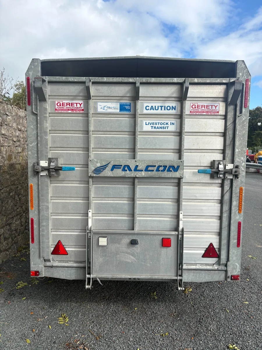 FALCON 14x6 TRI AXLE CATTLE TRAILER   YEAR 2021 - Image 3