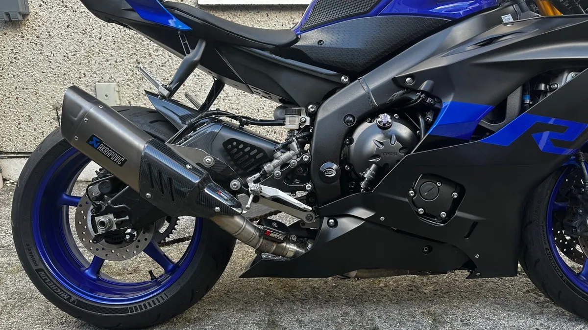 Yamaha R6 - Image 2