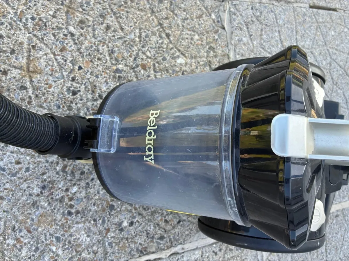 Beldray Compact Vacuum Cleaner 700w 2L Black - Image 4
