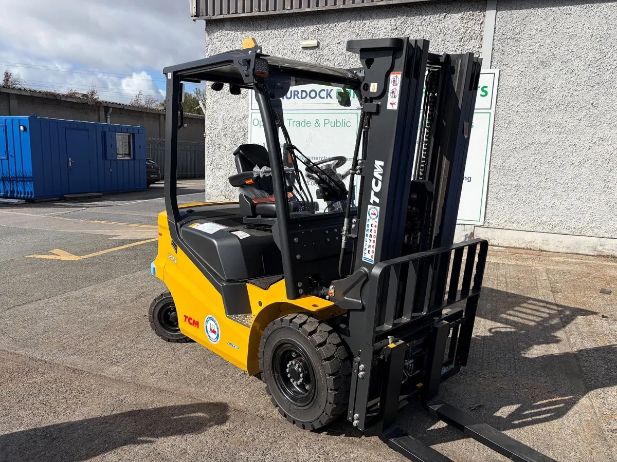 TCM Lithium Electric Forklift - 2.5 Tonne - Image 2