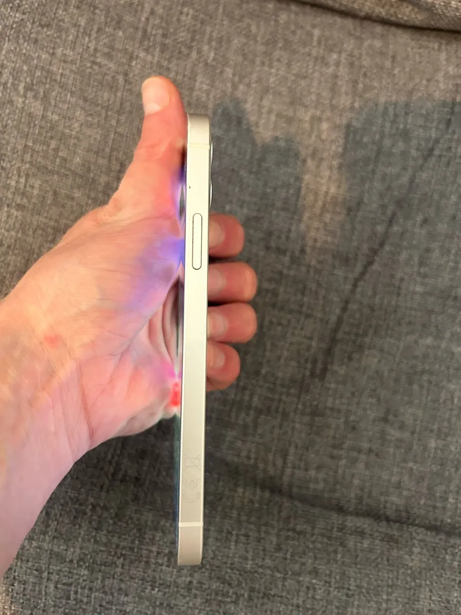 iPhone 12, 64gb, unlocked, 100% new battery! - Image 4