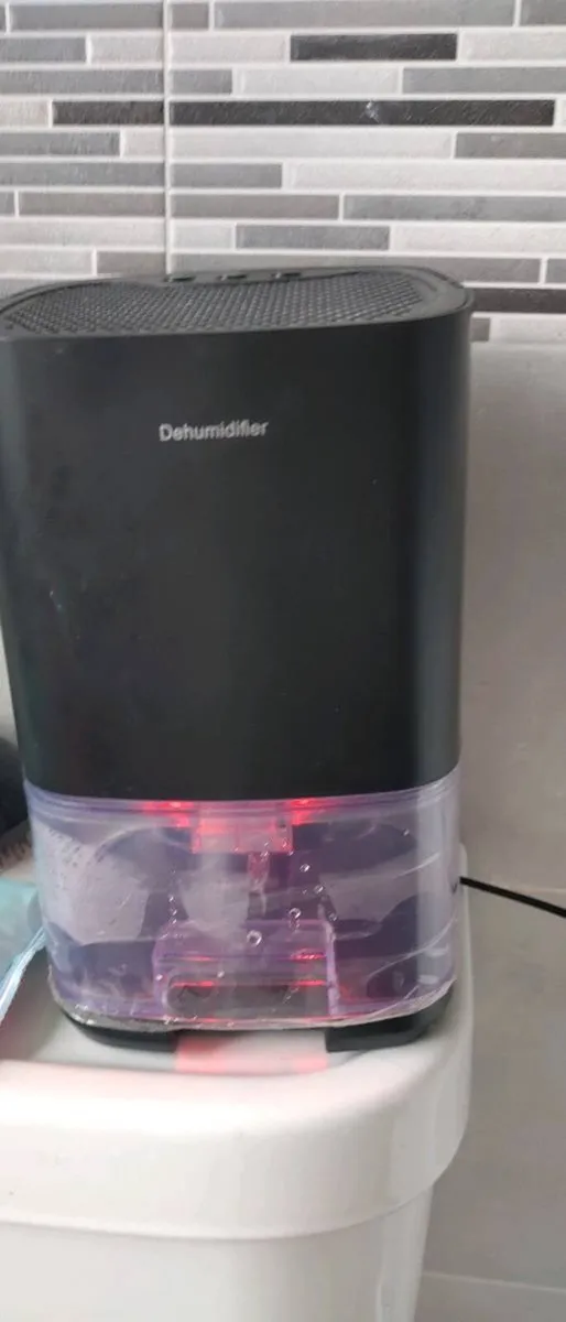 Small portable dehumidifier - Image 2