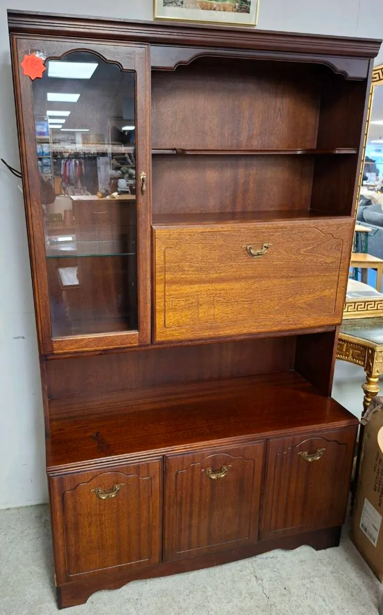 VINTAGE WOODEN SIDEBOARD/DISPLAY UNIT - Image 1