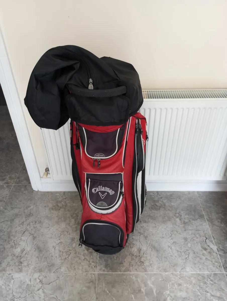 Callaway water resistant golf cart bag. - Image 1