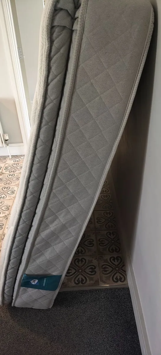 King size mattress - Image 3