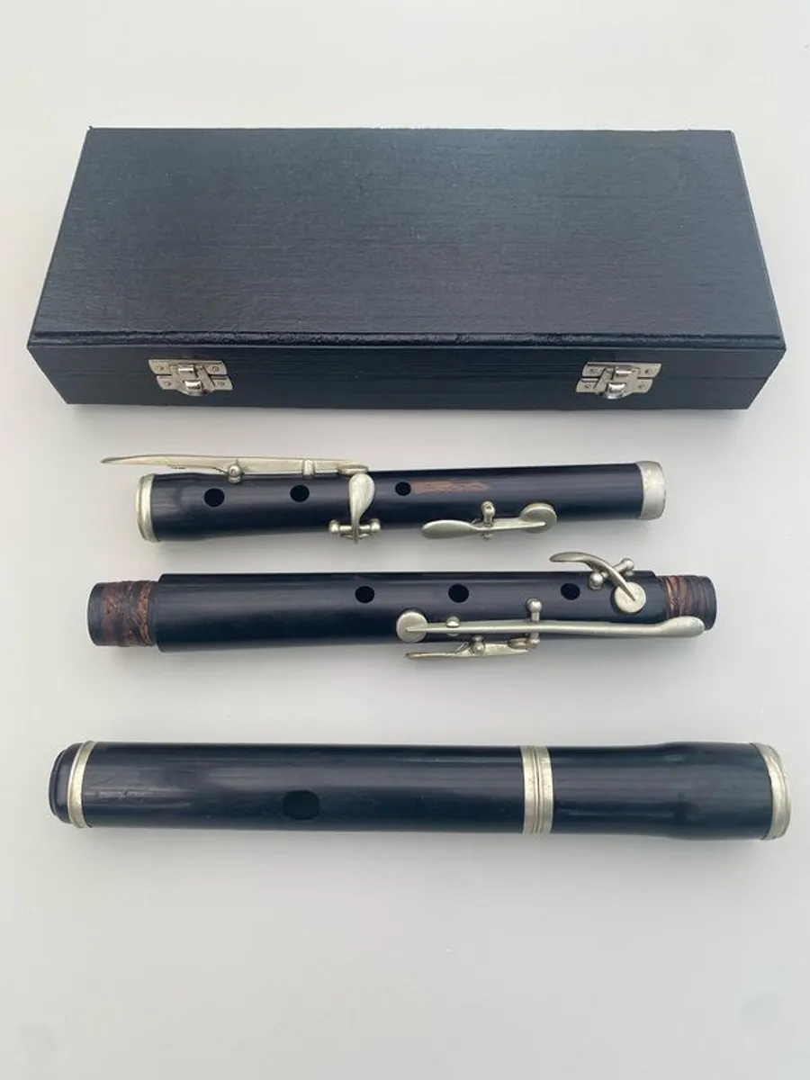 Traditional Ebony Flute - Image 1