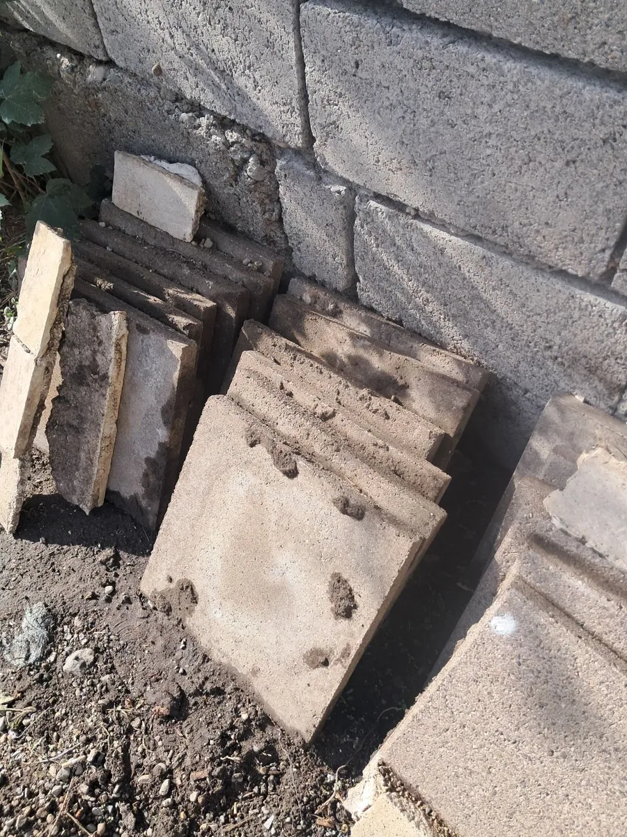 Patio flagstones and gravel - Image 2