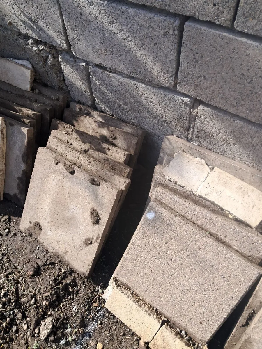 Patio flagstones and gravel - Image 1