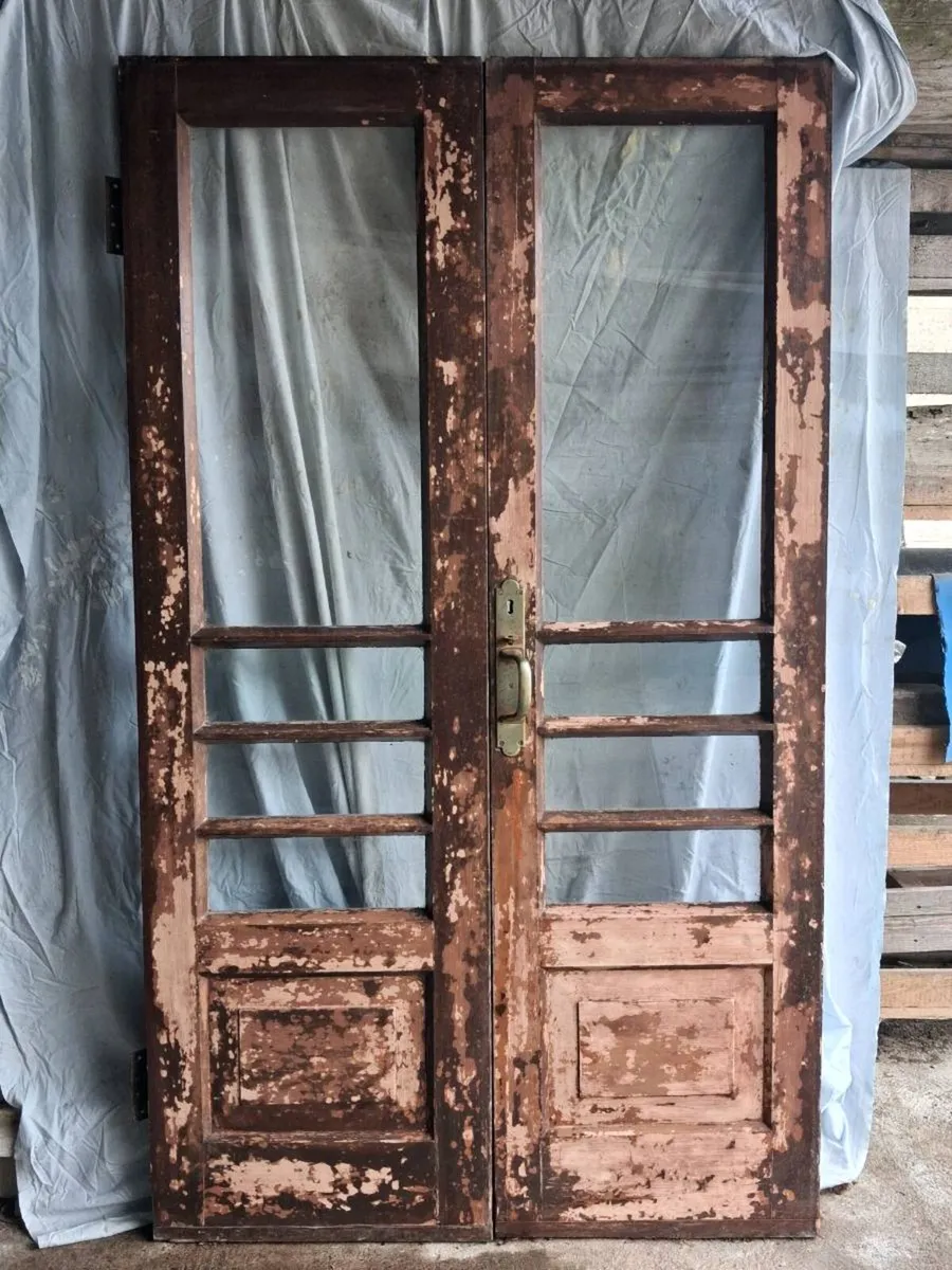 Pub/Shopfront door. - Image 1