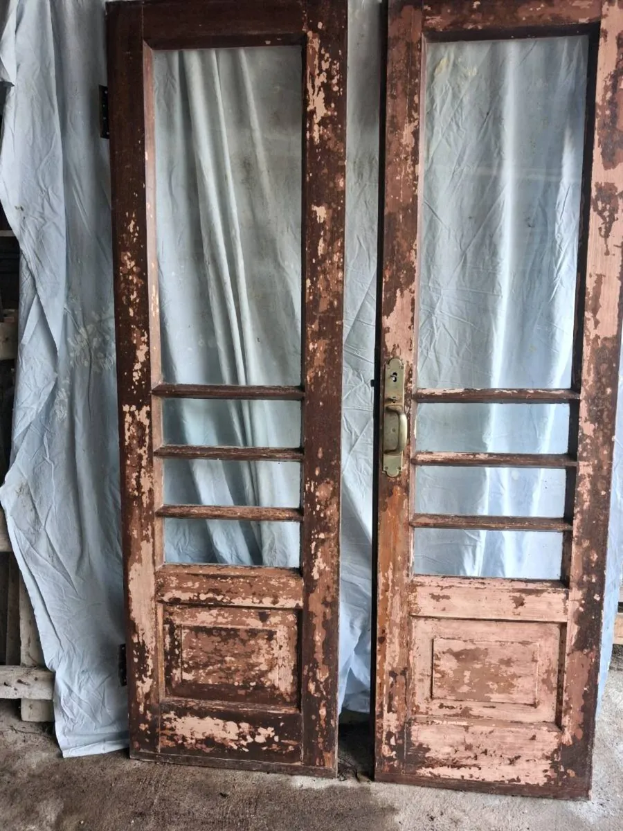 Pub/Shopfront door. - Image 4