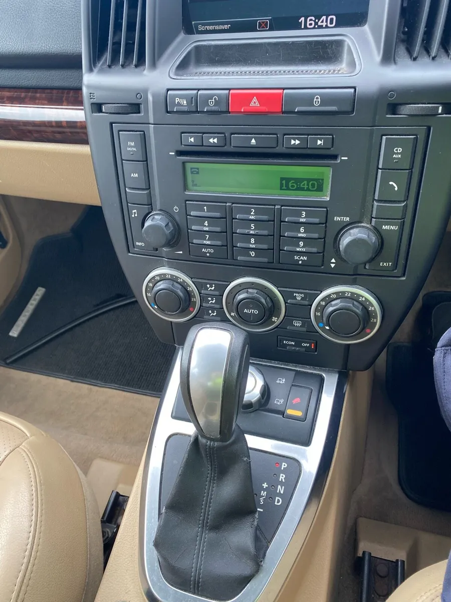 Land Rover Freelander 2 - Image 2