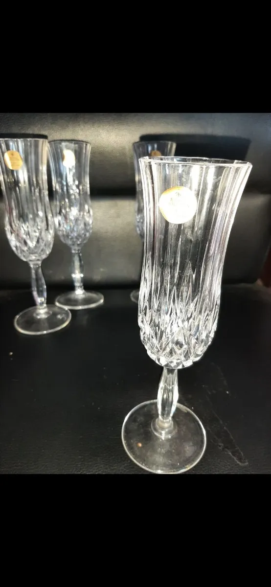 4 Vintage Royal Doulton crystal champagne flutes - Image 1