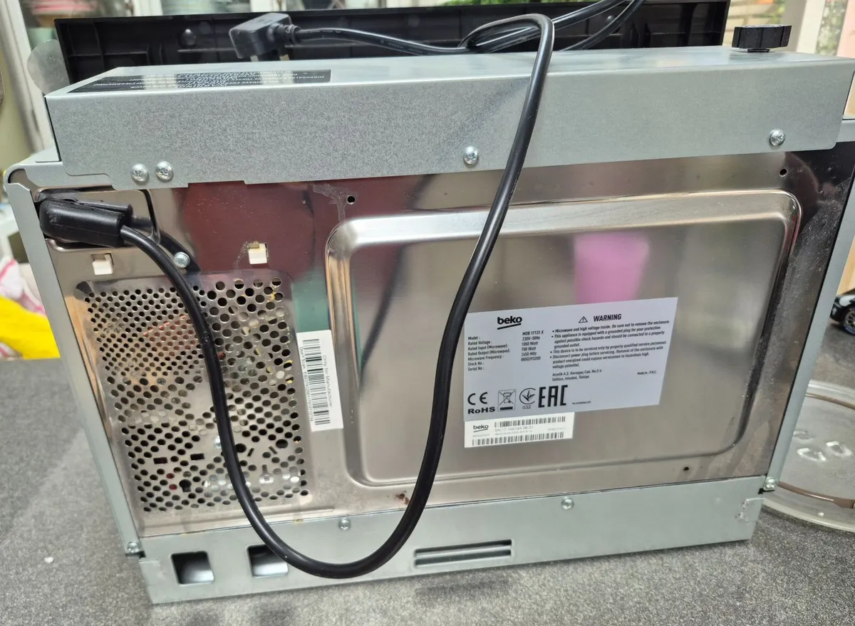 Microwave 900W - Image 3