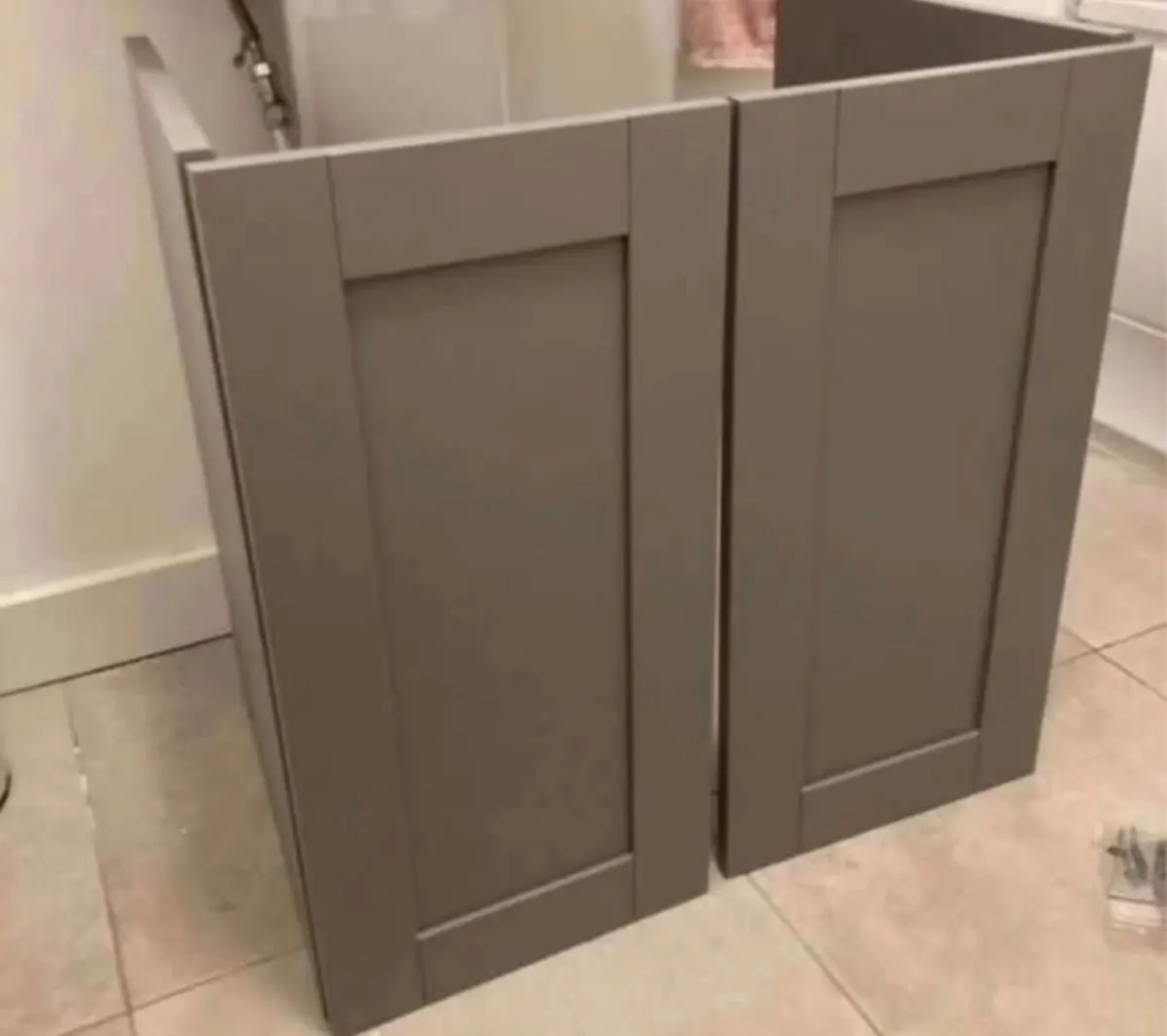 Bathroom cabinet - Image 2
