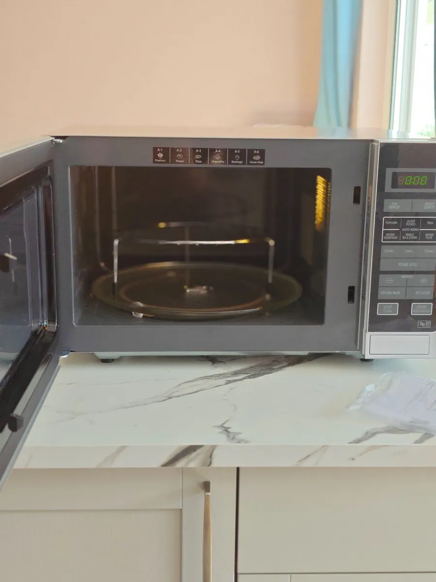 Microwave - Image 2