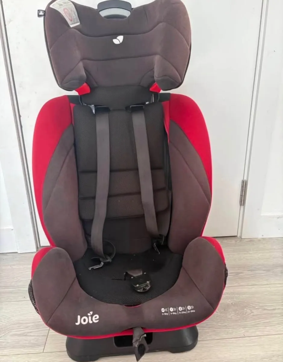 Car seat - Image 1