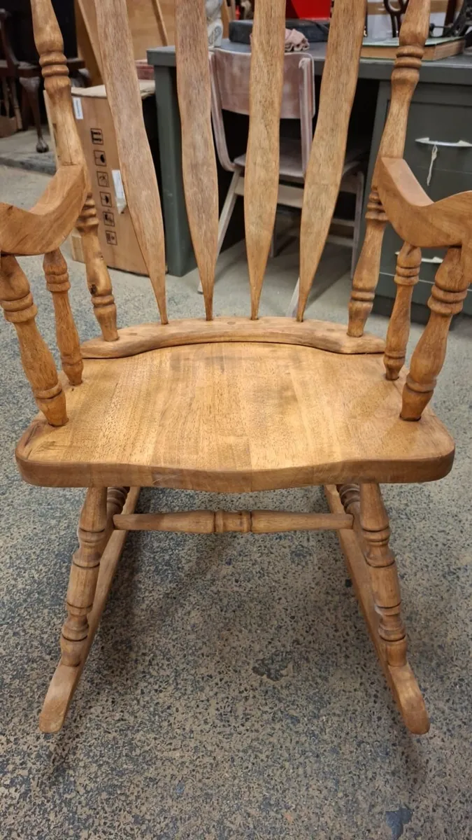 Large  carved back oak rocking chair - Image 3
