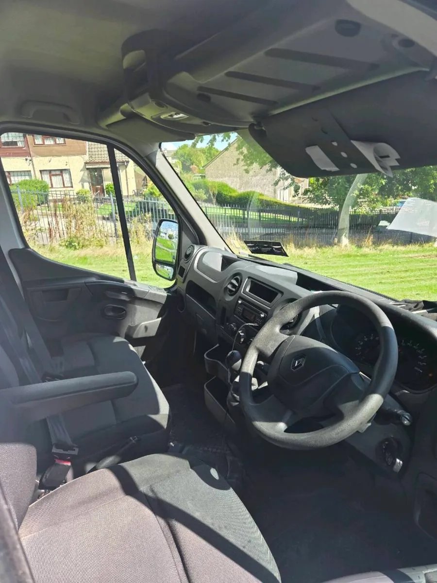 Renault master 2.3 diesel 2019 - Image 4