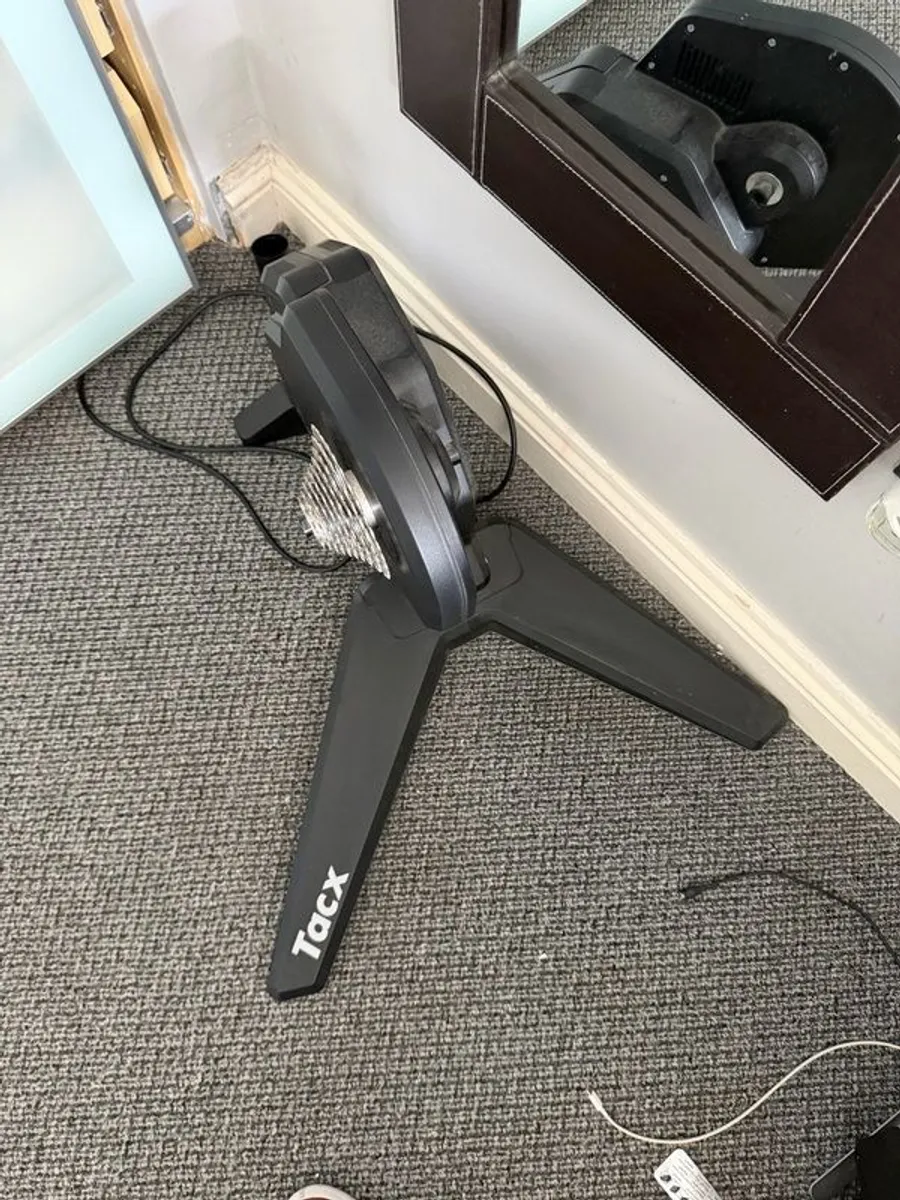 Tacx Flux S Smart Trainer - Image 2