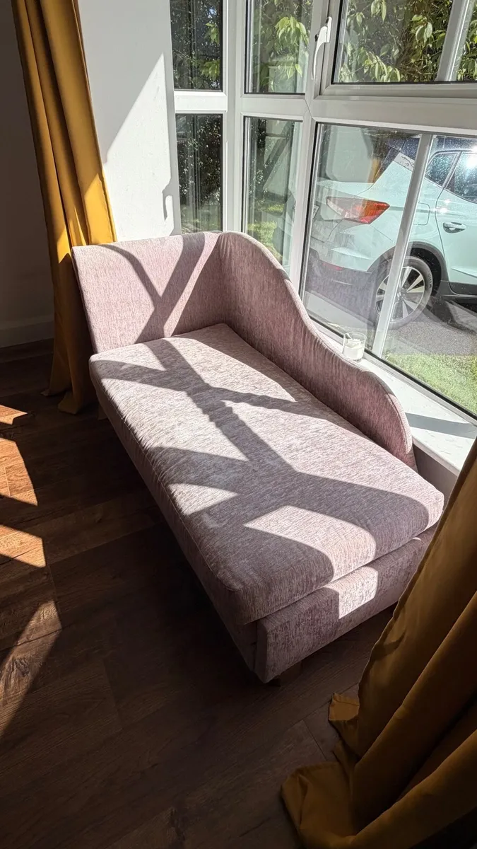 Couch / Chaise Lounge