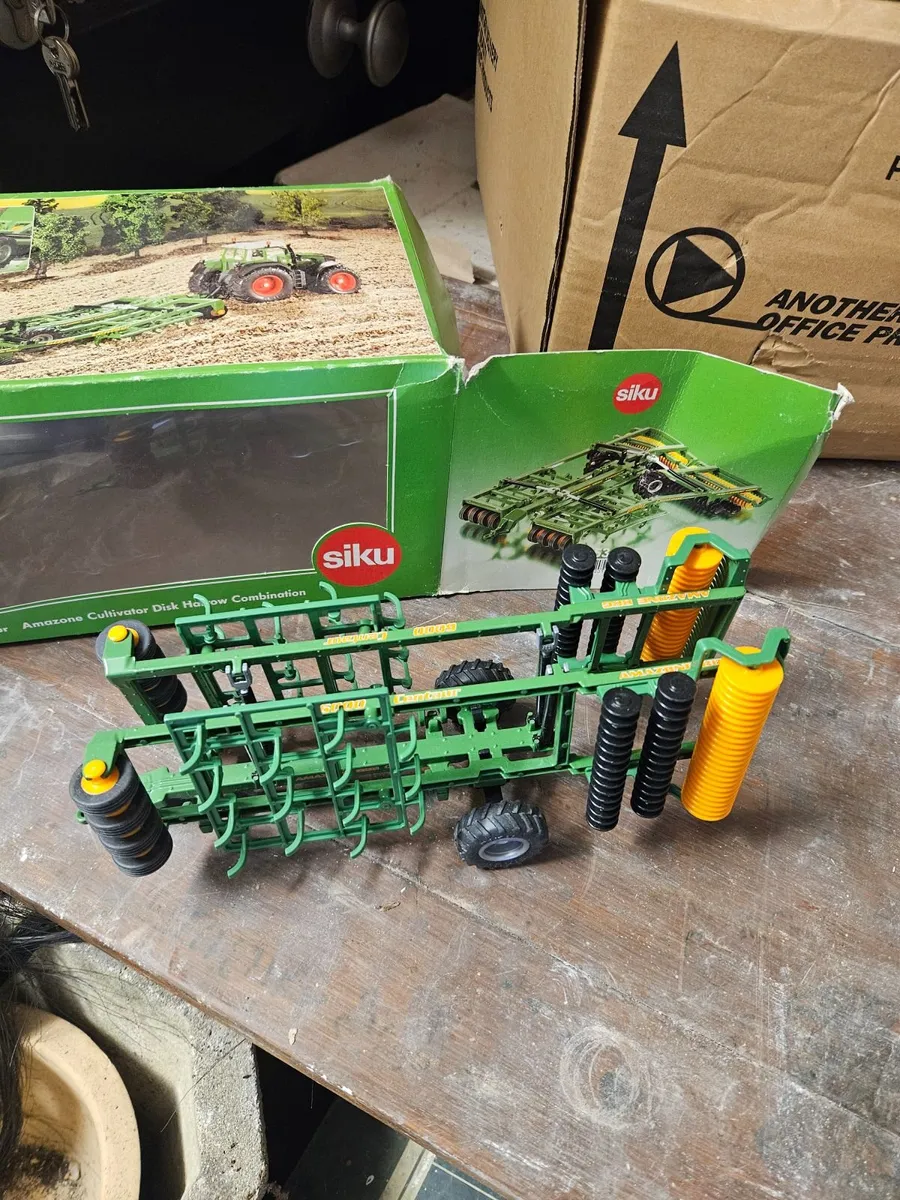Britain's Siku Cultivator - Image 3