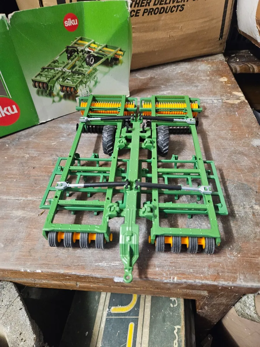 Britain's Siku Cultivator - Image 4