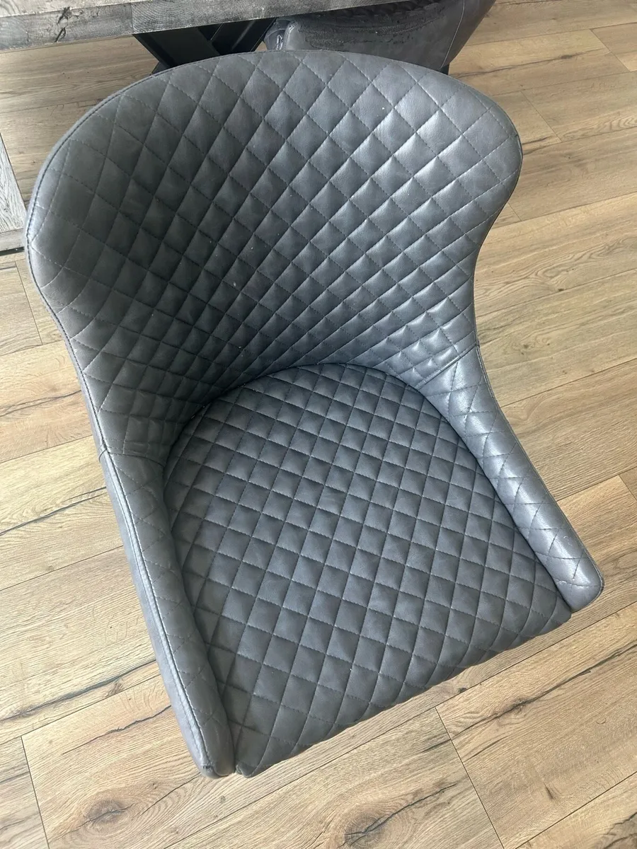 Dining chairs - Image 1
