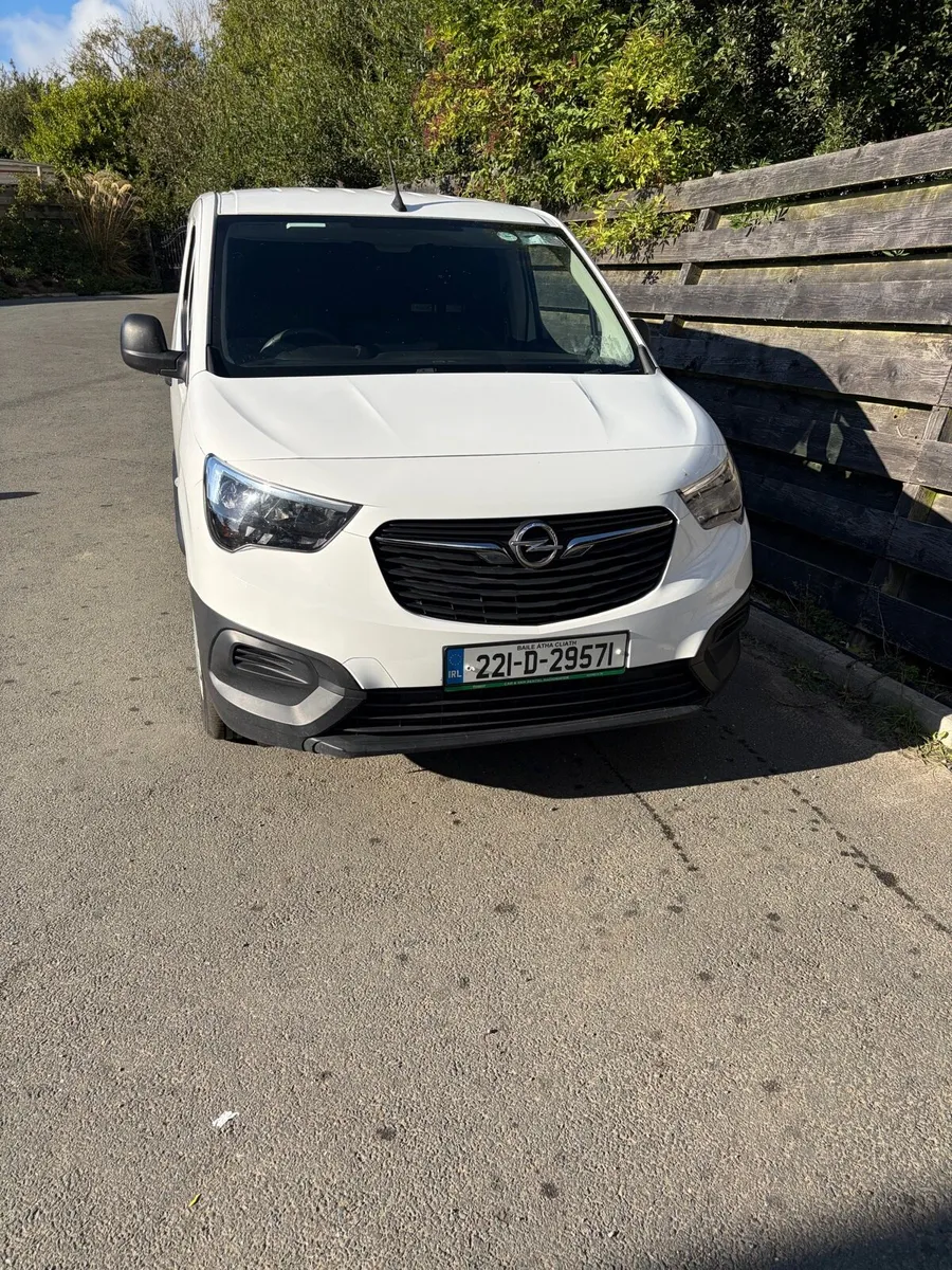 2022 Opel combo no vat - Image 2