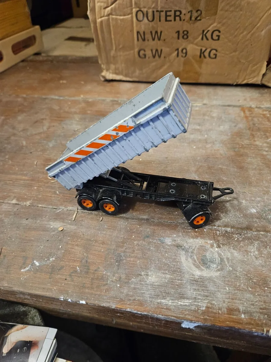 Matchbox Superkings Tipper Trailer - Image 1