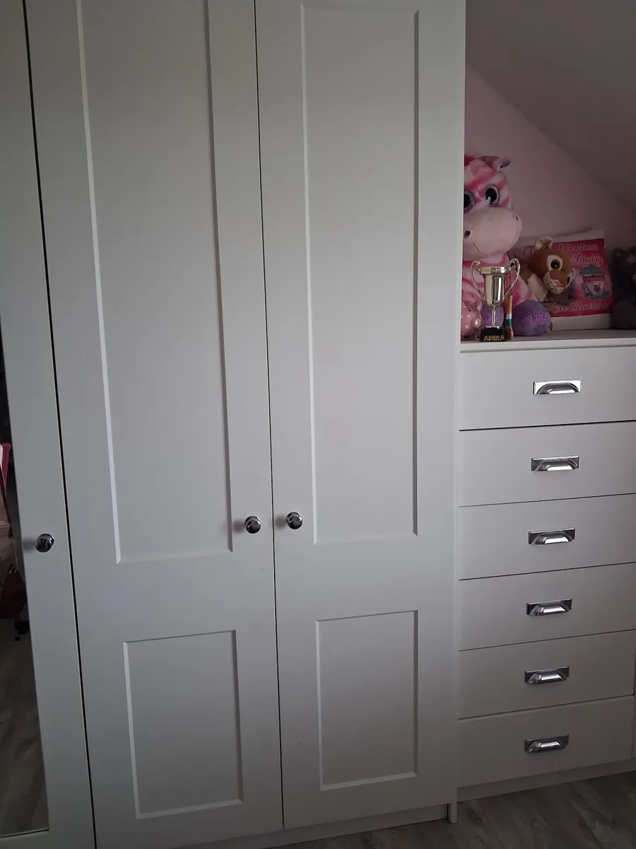 Wardrobes - Image 3