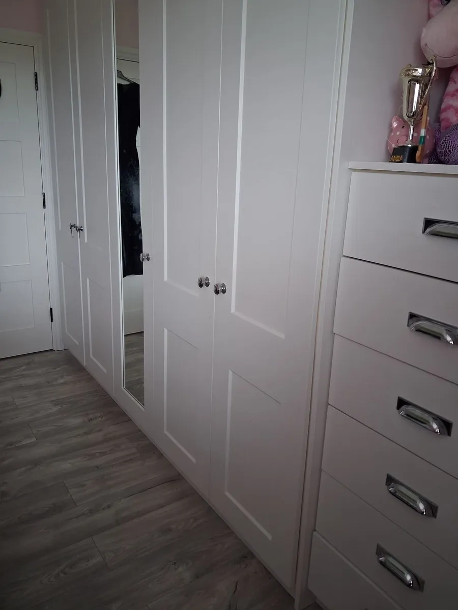 Wardrobes - Image 4