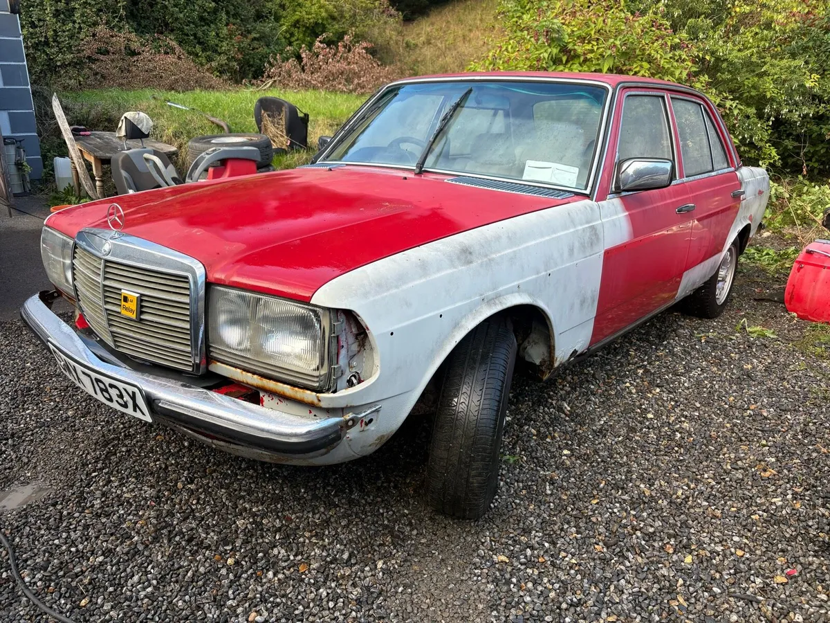 Mercedes E230 81 project/spares - Image 1