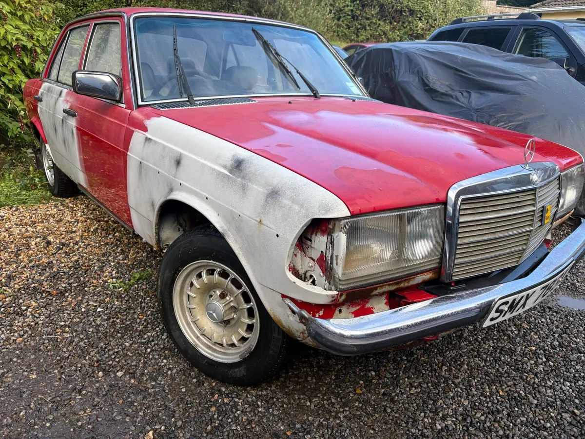 Mercedes E230 81 project/spares - Image 4