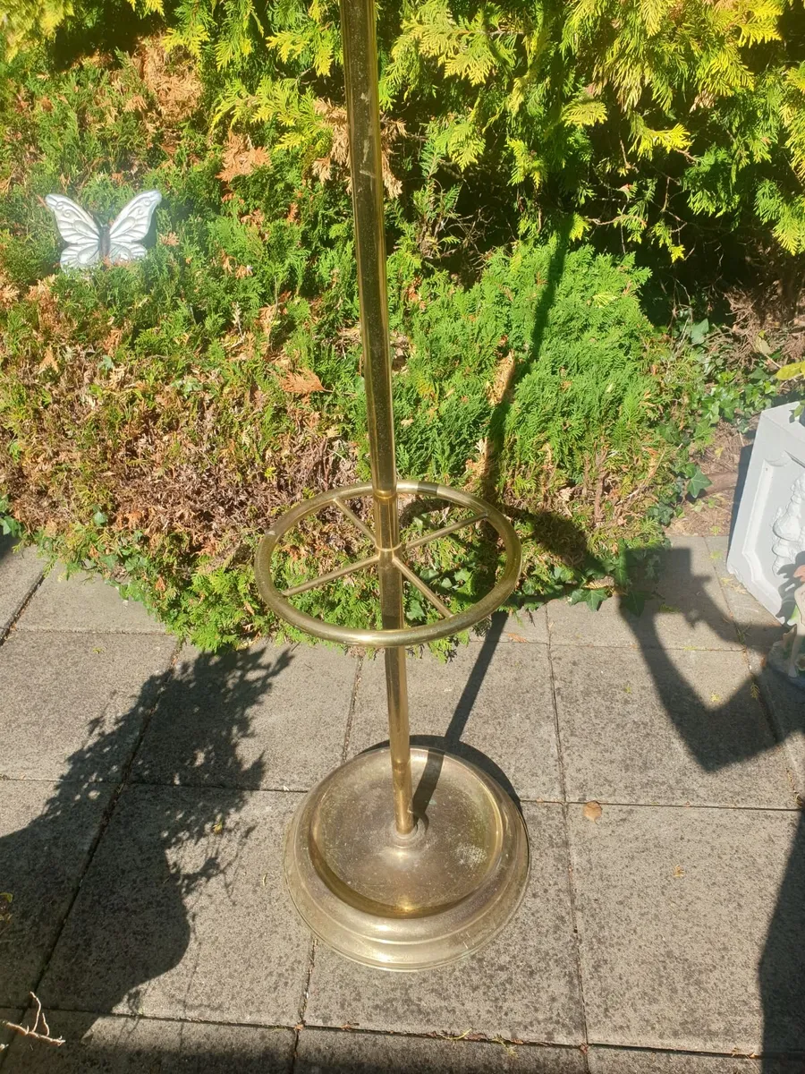 Vintage brass stand - Image 1